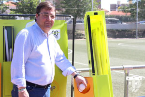 Guillermo Fernandez Vara recicla bombillas con AMBILAMP